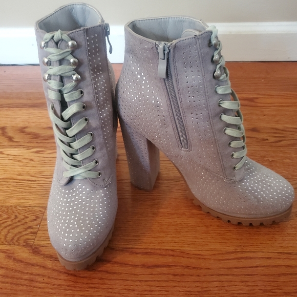 Cute & Chunky 'Glaze' Grey Sparkly Boots (Size 9) - Picture 3 of 6